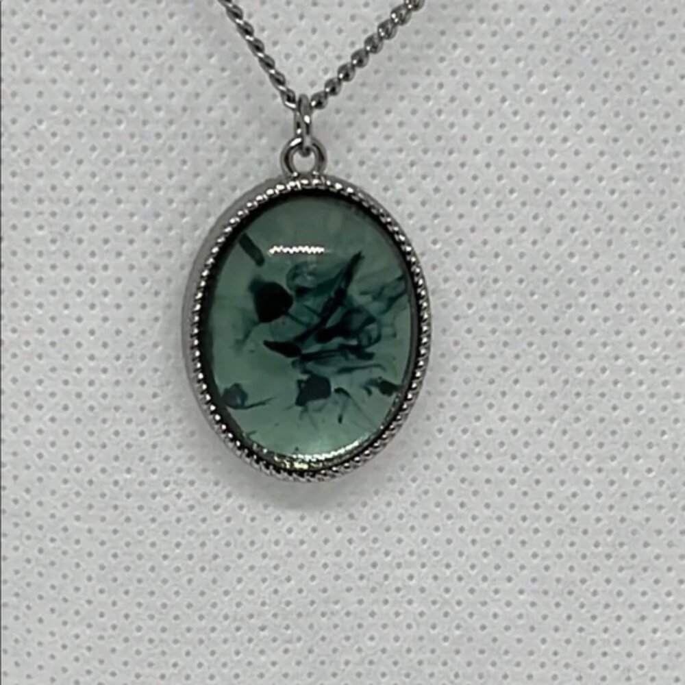 Green and Silver Cameo Necklace with Decorative Frame